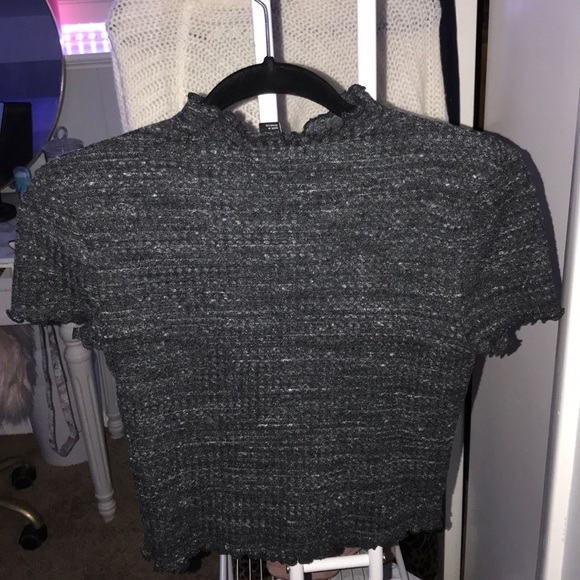 Short sleeve mock neck from forever 21 - Picture 2 of 4